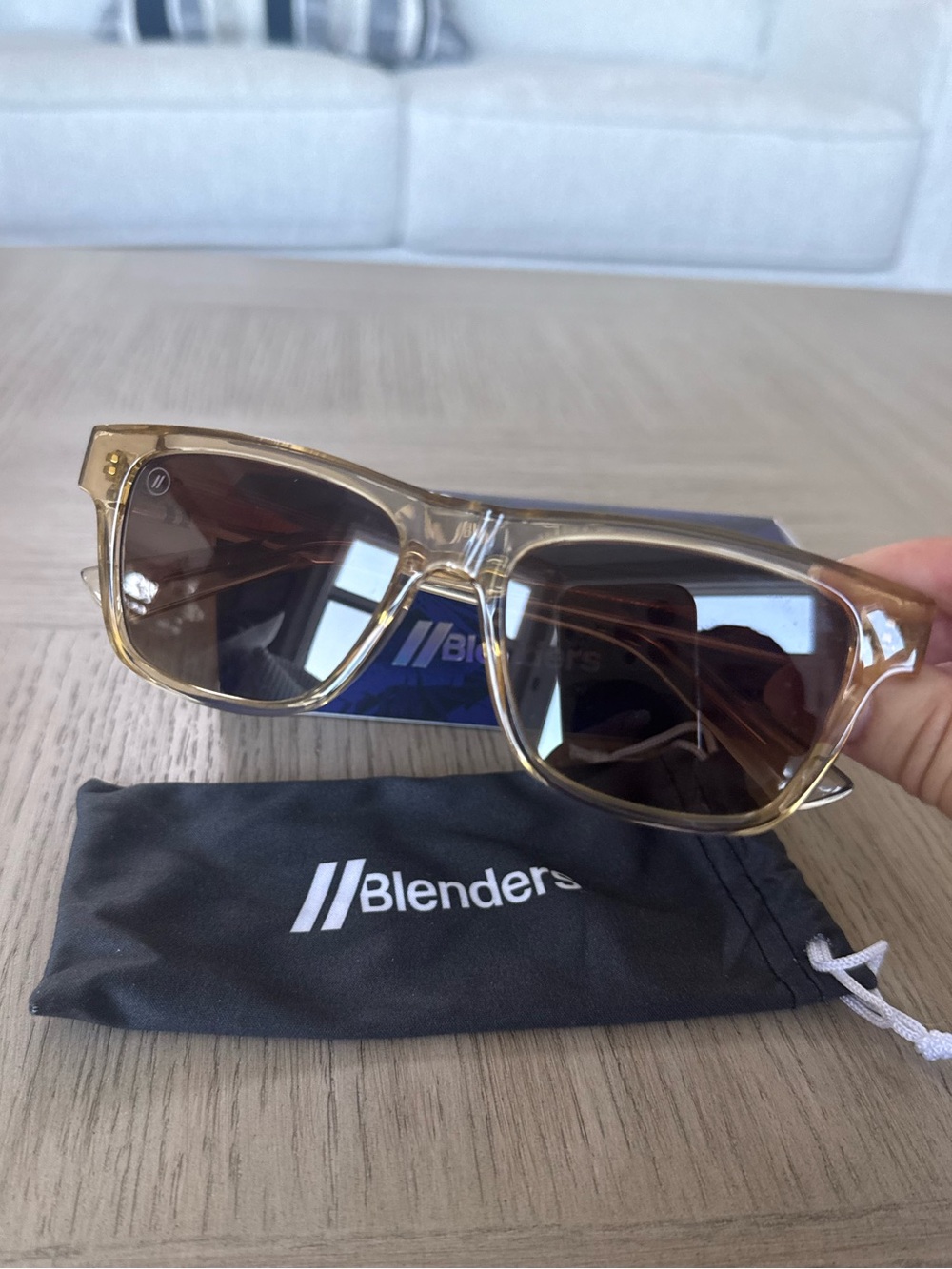 Blenders Polarized Tate Crystal Almond Transparent Unisex Sunglasses NIB + CASE
